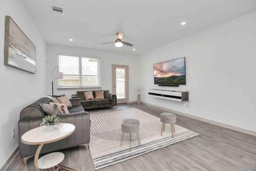 4Bedroom Escape - Near Med Center With Backyard Хьюстон Экстерьер фото