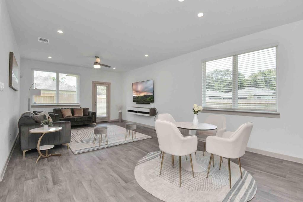 4Bedroom Escape - Near Med Center With Backyard Хьюстон Экстерьер фото