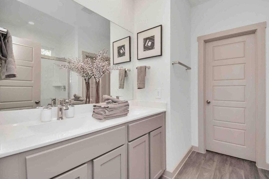 4Bedroom Escape - Near Med Center With Backyard Хьюстон Экстерьер фото