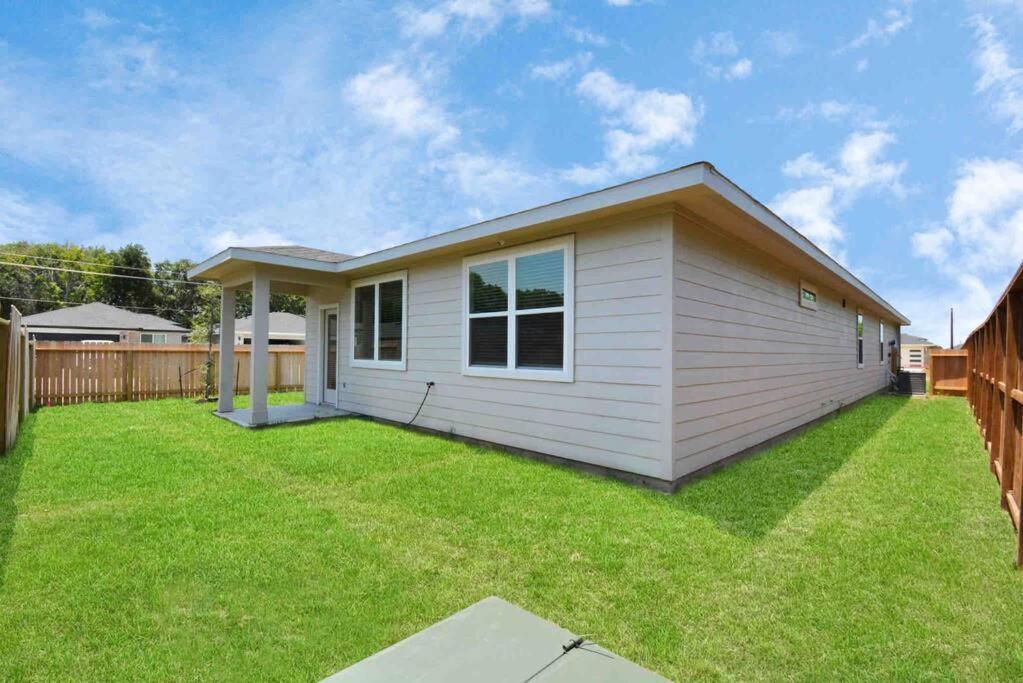4Bedroom Escape - Near Med Center With Backyard Хьюстон Экстерьер фото
